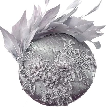 Lacey Fascinator with Faux Feather - Image 2
